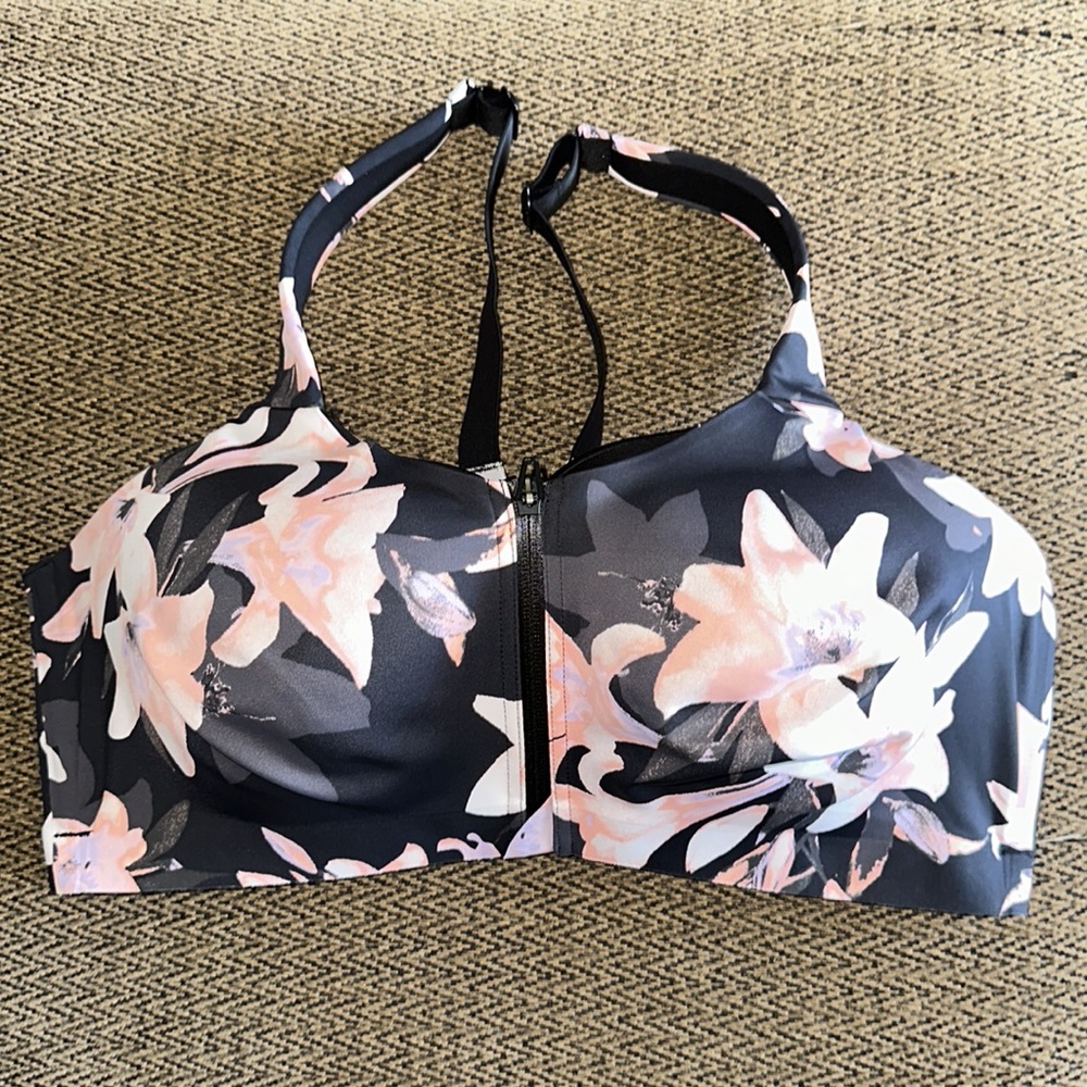 Victoria’s Secret Knockout Front Close Bra
